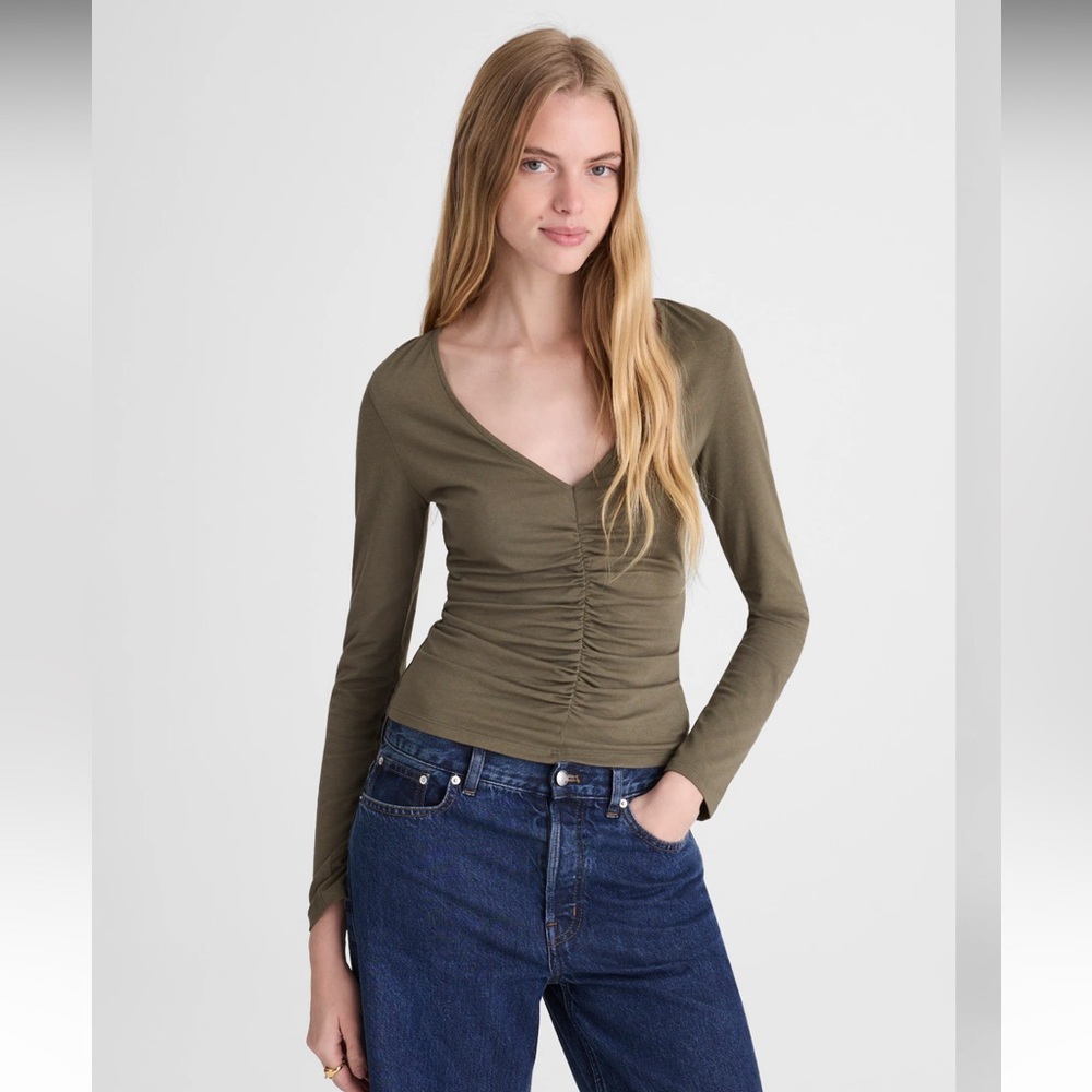 Madewell Shirred V-Neck Long Sleeve Top